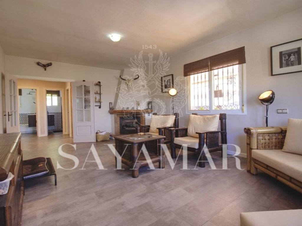 Luxury House for sale in Sayalonga, 480 000 €, Photo 5