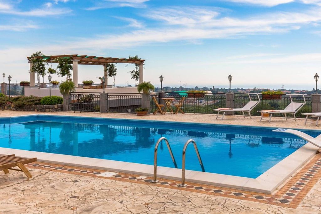 Maison de luxe à vendre à Aci Catena, 1 100 000 €, Photo 3