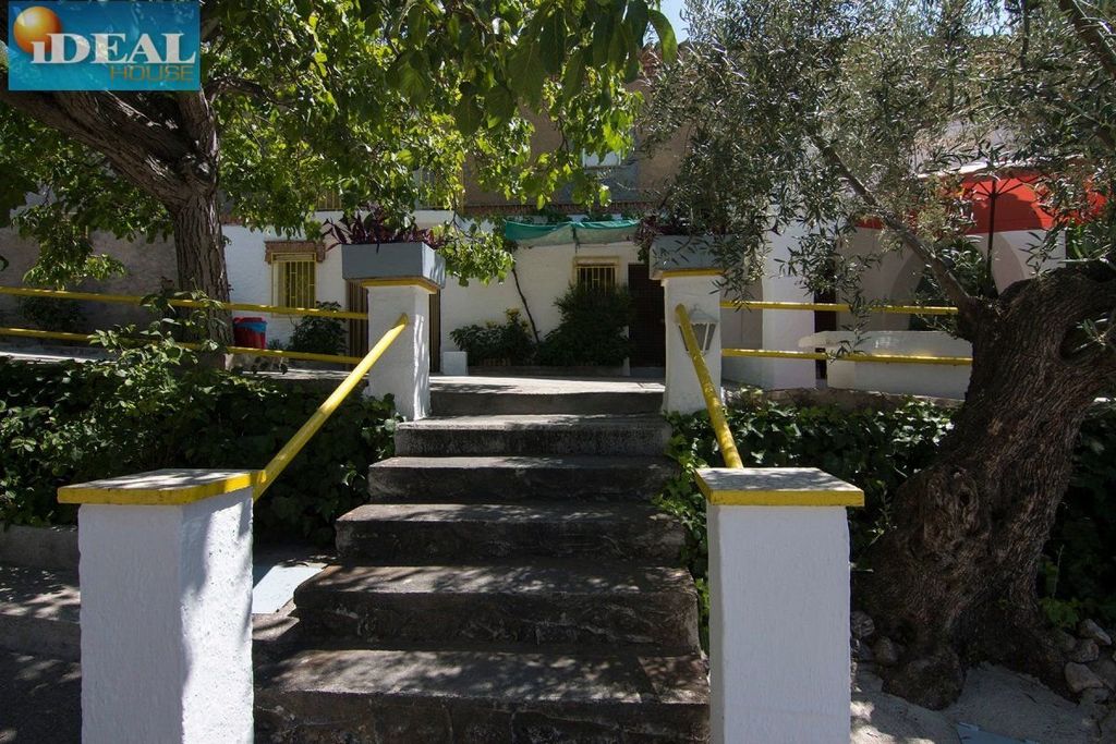 Luxury House for sale in Güéjar-Sierra, 450 000 €, Photo 3