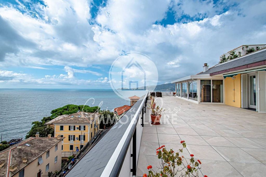 Luxury Apartment for sale in Zoagli, 1 250 000 €, Photo 1