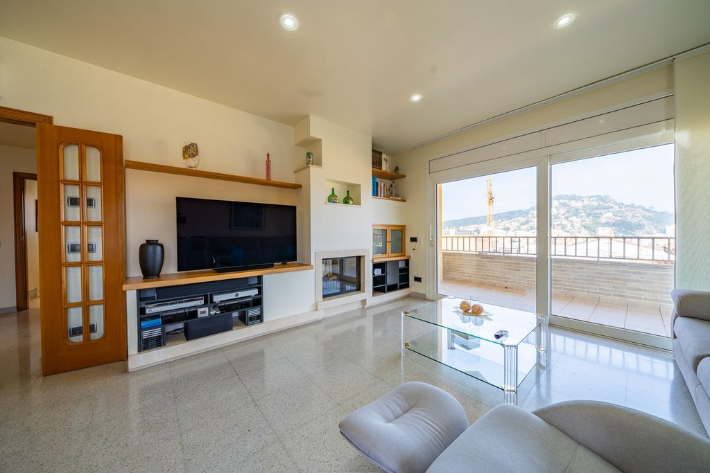 Maison de luxe à vendre à Blanes, 870 000 €, Photo 3