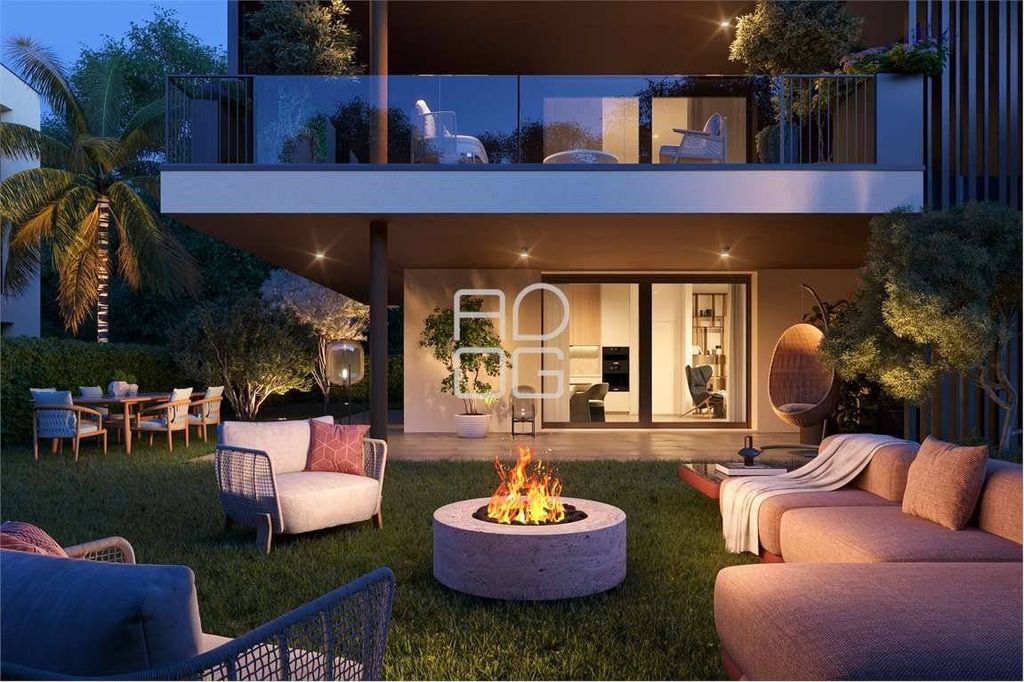 Luxury Apartment for sale in Sirmione, 745 000 €, Photo 1