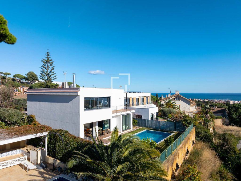Luxury House for sale in Premià de Dalt, 1 350 000 €, Photo 1