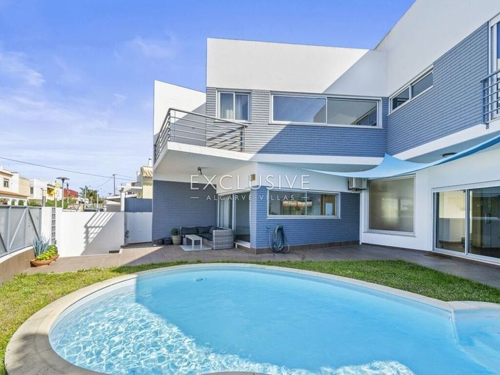 Luxury House for sale in Portimão, 790 000 €, Photo 1