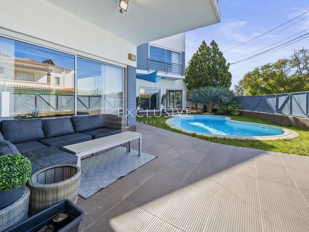 Luxury House for sale in Portimão, 790 000 €, Photo 2