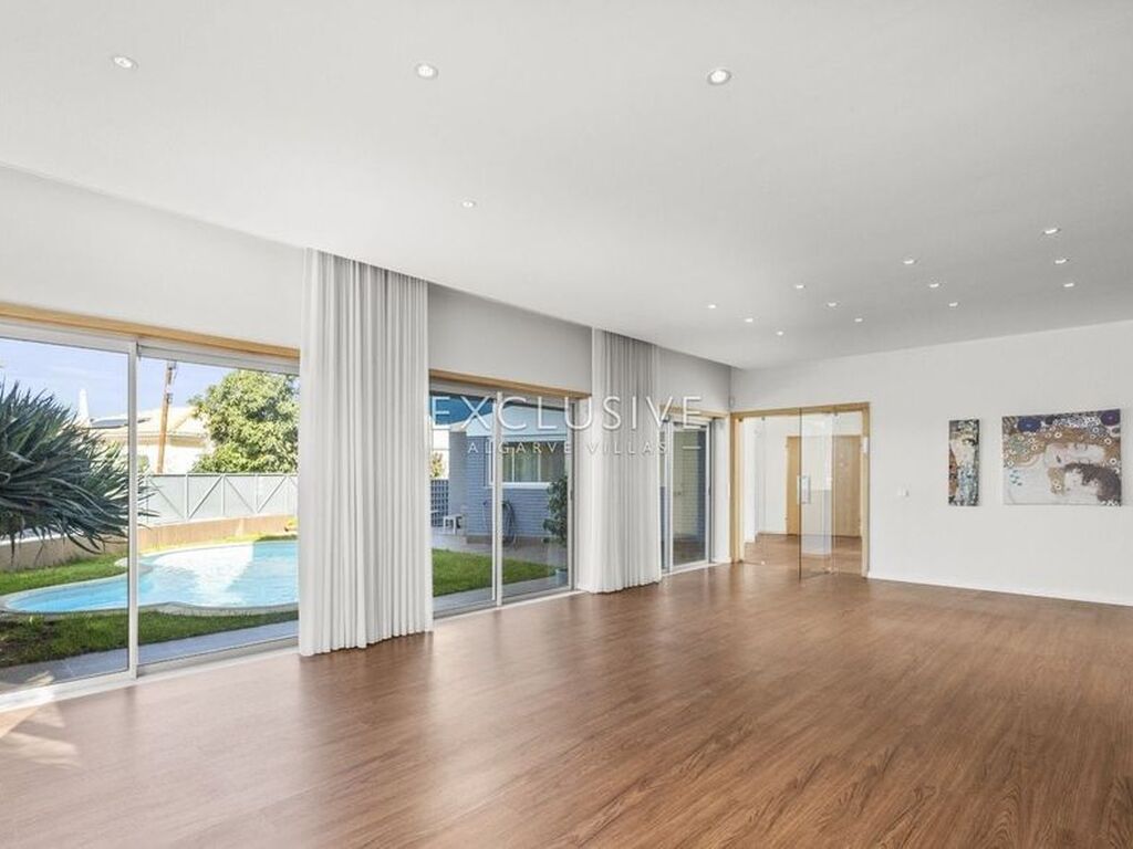 Luxury House for sale in Portimão, 790 000 €, Photo 5