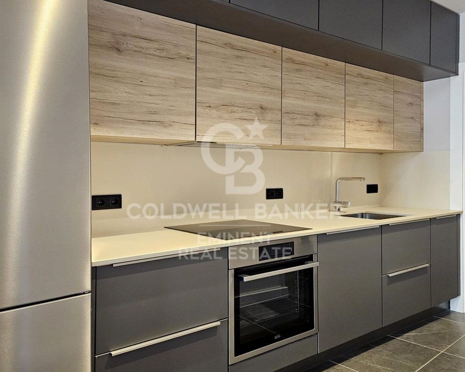 Luxury Apartment for sale in Barcelona, 640 000 €, Photo 4
