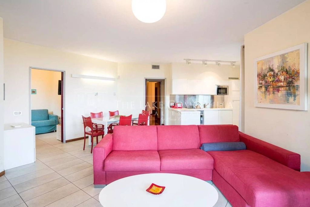 Luxury Apartment for sale in Menaggio, 730 000 €, Photo 6