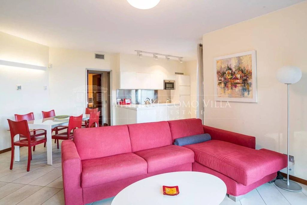 Luxury Apartment for sale in Menaggio, 730 000 €, Photo 7