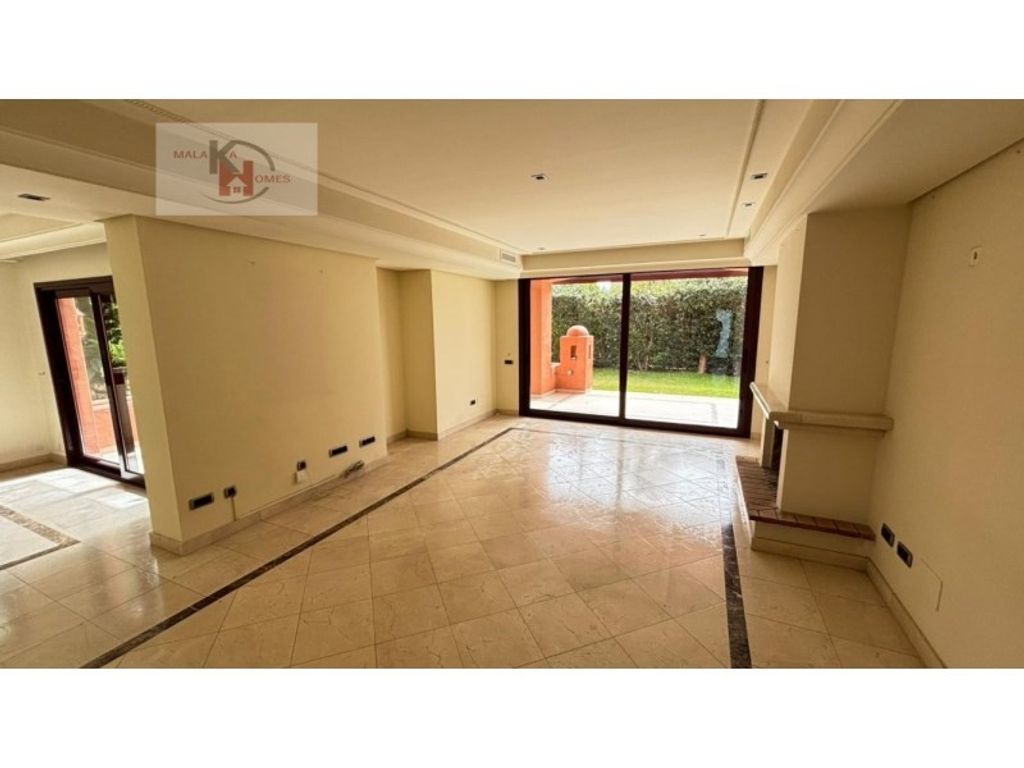 Luxury House for sale in Marbella, 2 500 000 €, Photo 4