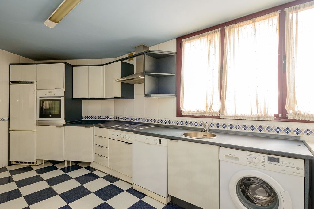 Appartement de luxe à vendre à Oviedo, 830 000 €, Photo 3