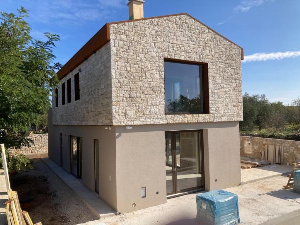 Maison de luxe à vendre à Bale, 704 000 €, Photo 1