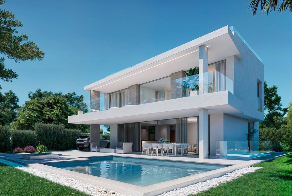 Luxury House for sale in Marbella, 1 850 000 €, Photo 1
