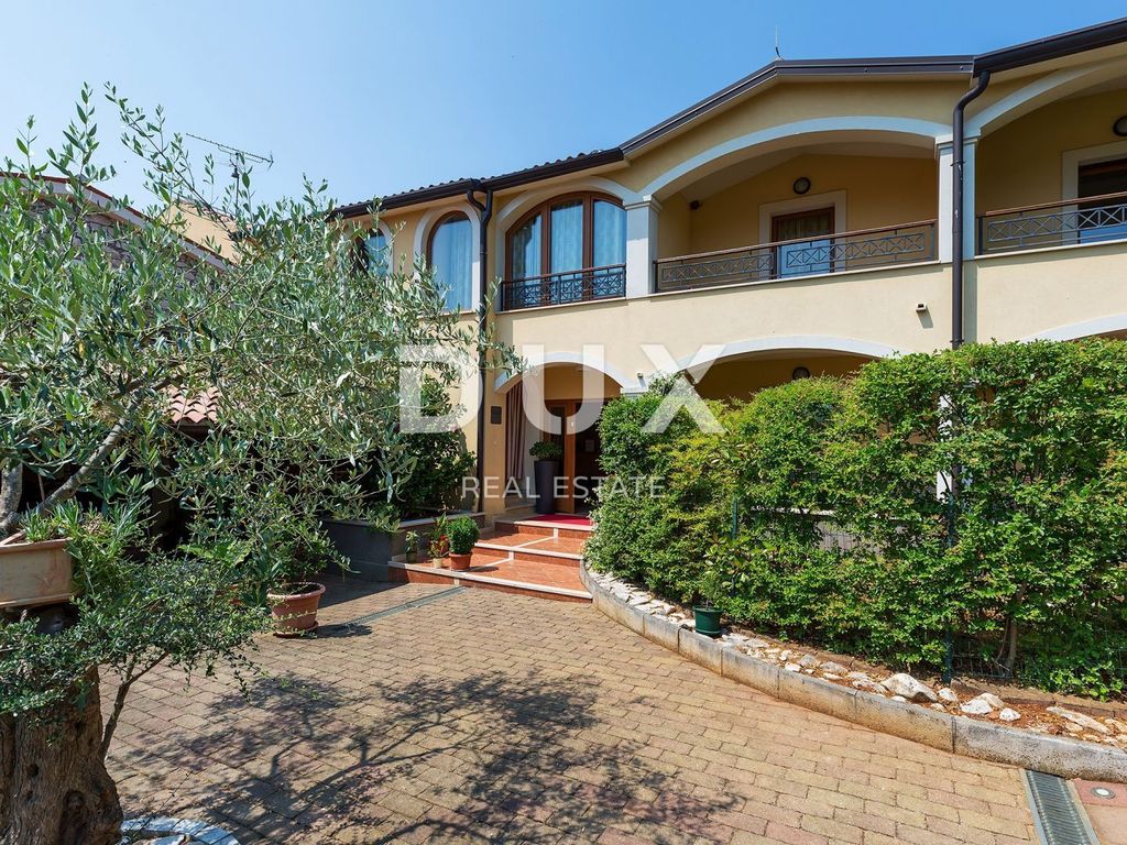 Luxury House for sale in Novigrad, 2 300 000 €, Photo 2