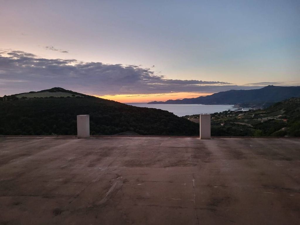 Luxury House for sale in Magomadas, 1 500 000 €, Photo 1