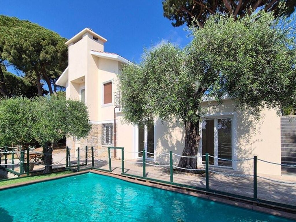 Luxury House for sale in Bordighera, 1 900 000 €, Photo 1