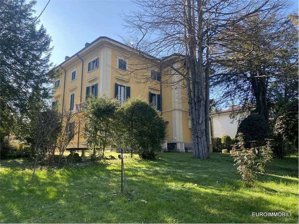 Luxury House for sale in Traversetolo, 840 000 €, Photo 1