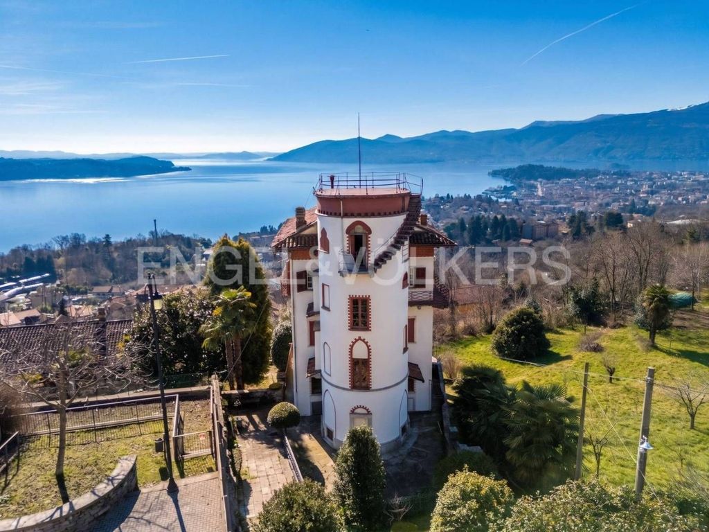 Luxury House for sale in Ghiffa, 1 380 000 €, Photo 1