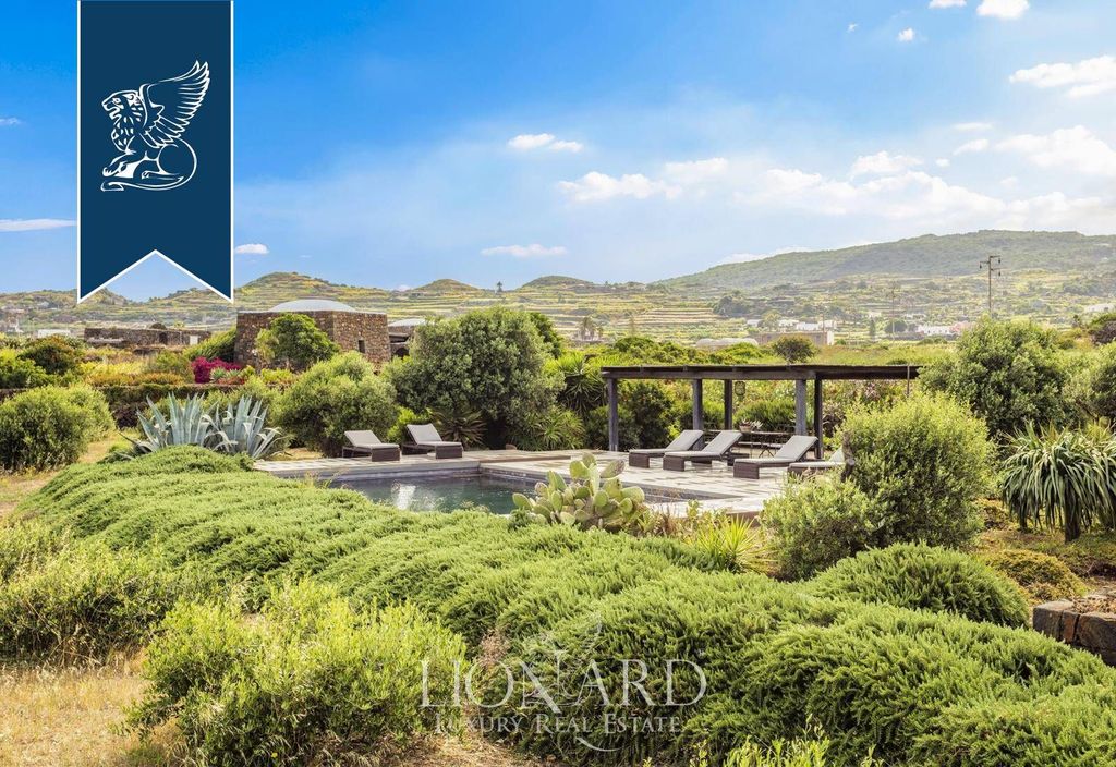 Luxury House for sale in Pantelleria, 1 400 000 €, Photo 1