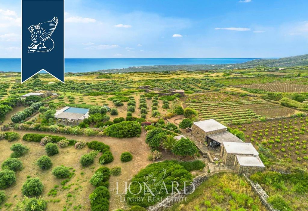 Luxury House for sale in Pantelleria, 1 400 000 €, Photo 2