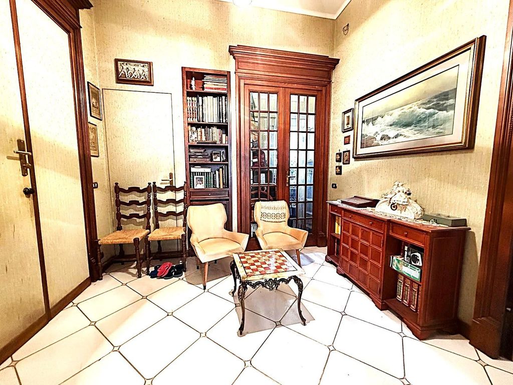 Luxury Apartment for sale in San Remo, 830 000 €, Photo 3