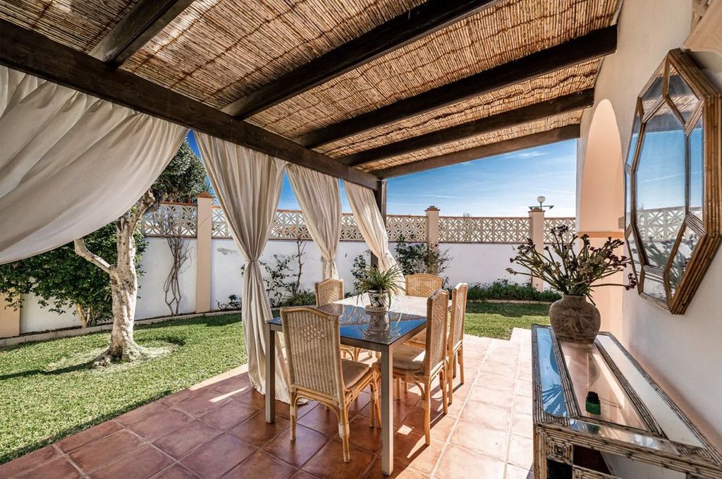 Luxury House for sale in Marbella, 2 200 000 €, Photo 5