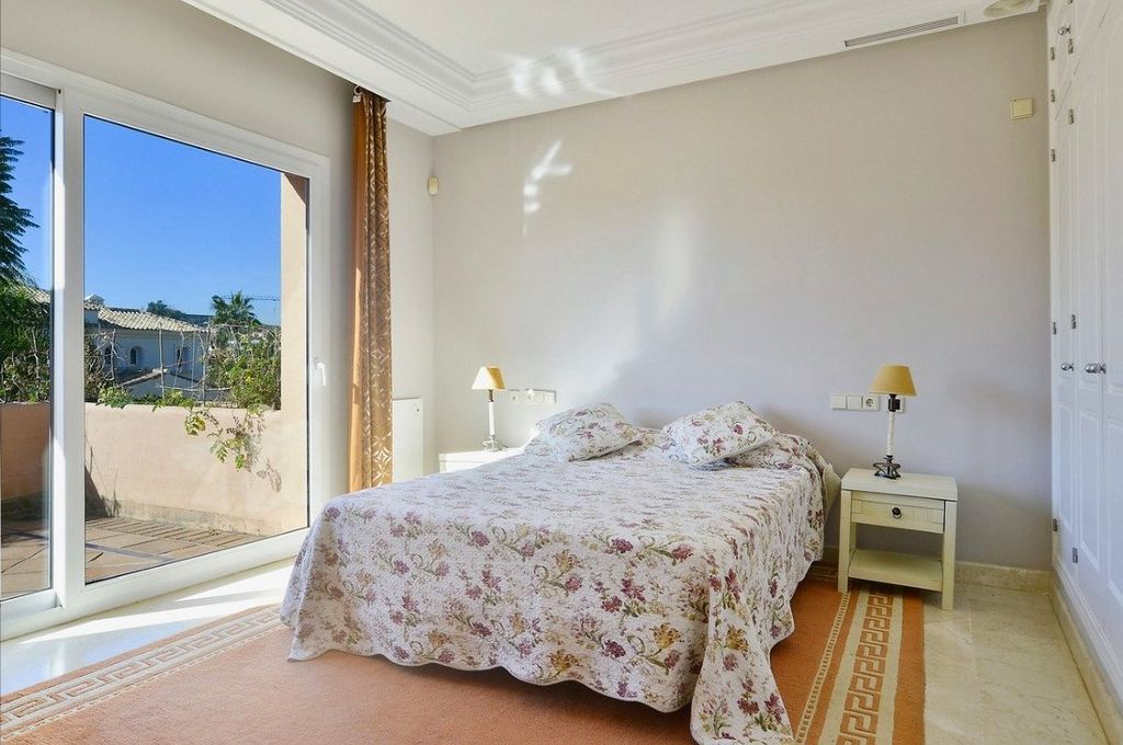 Maison de luxe à vendre à Nueva Andalucia, 1 700 000 €, Photo 3