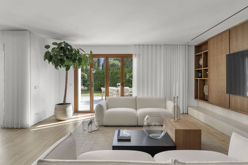Luxury Apartment for sale in Nueva Andalucia, 1 850 000 €, Photo 4