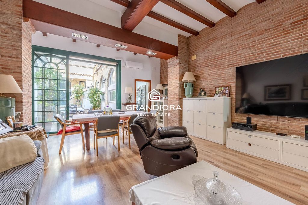 Luxury House for sale in El Masnou, 1 100 000 €, Photo 1