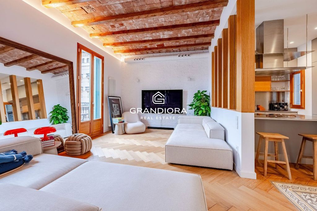 Appartement de luxe à vendre à Barcelona, 1 100 000 €, Photo 1