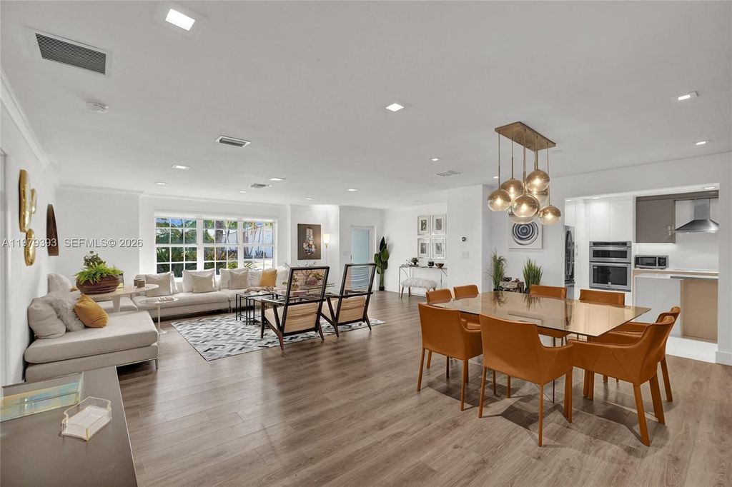 Maison de luxe à vendre à Miami, 1 581 686 €, Photo 1