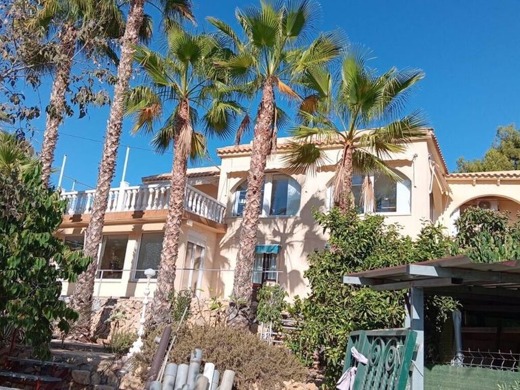 Luxury House for sale in La Nucia, 595 000 €, Photo 1