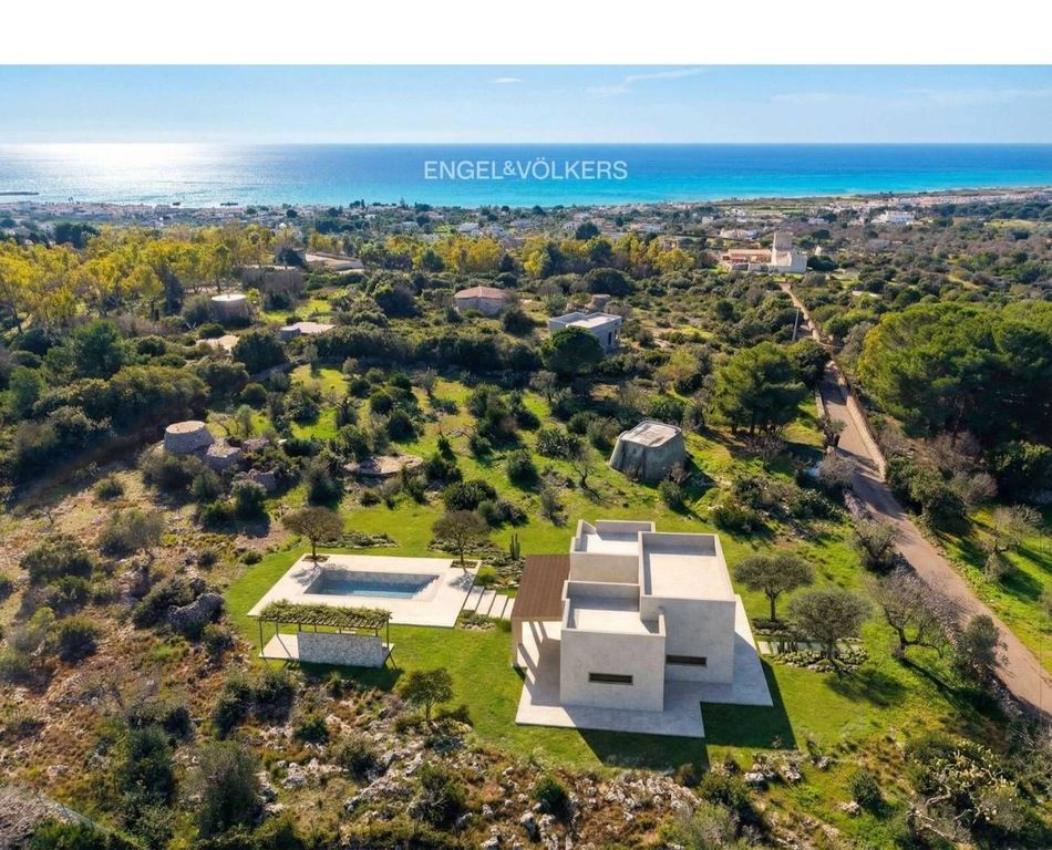 Luxury House for sale in Salve, 800 000 €, Photo 1