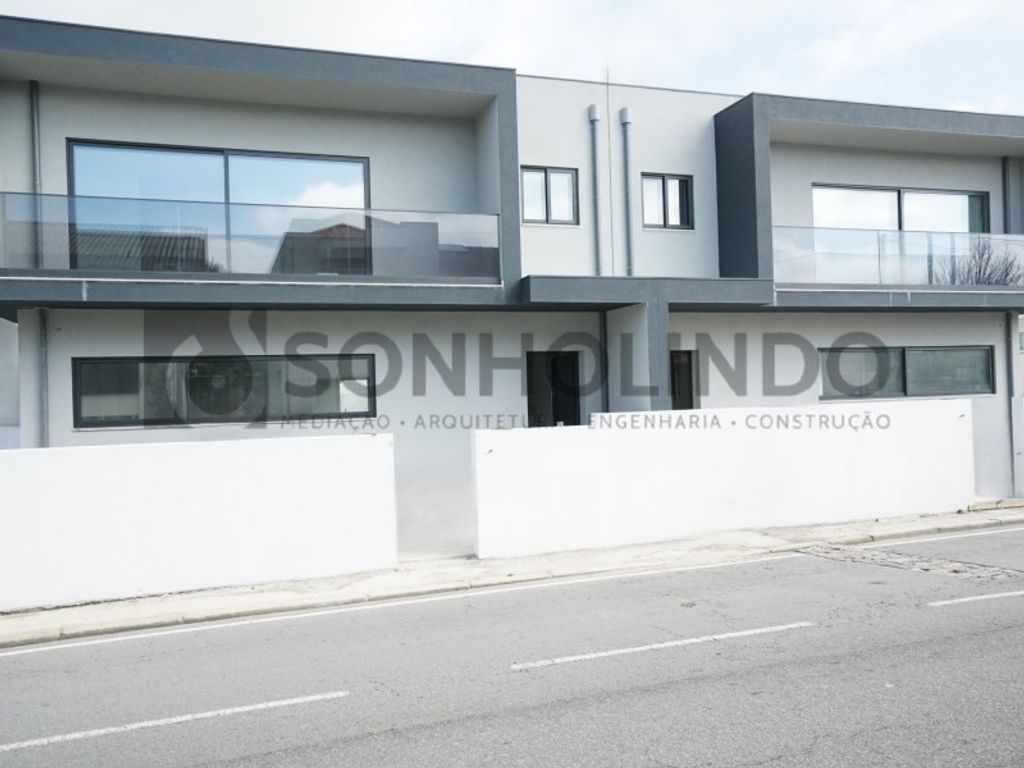 Luxury House for sale in Maia, 650 000 €, Photo 1