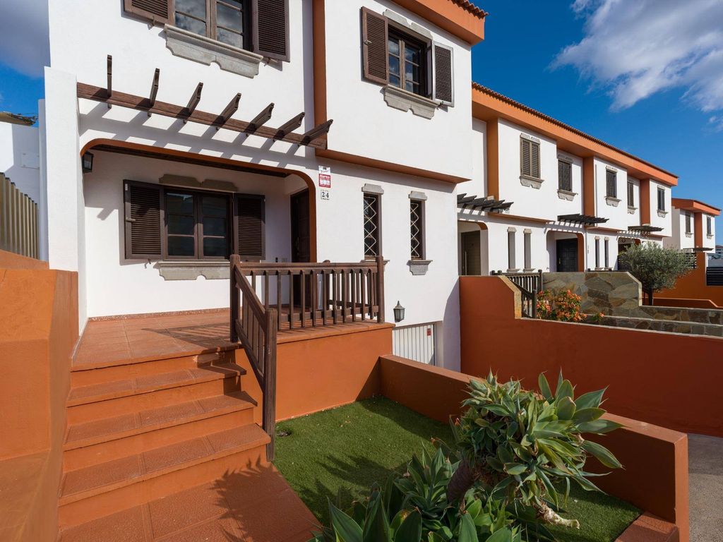 Luxury House for sale in San Bartolomé de Tirajana, 650 000 €, Photo 1