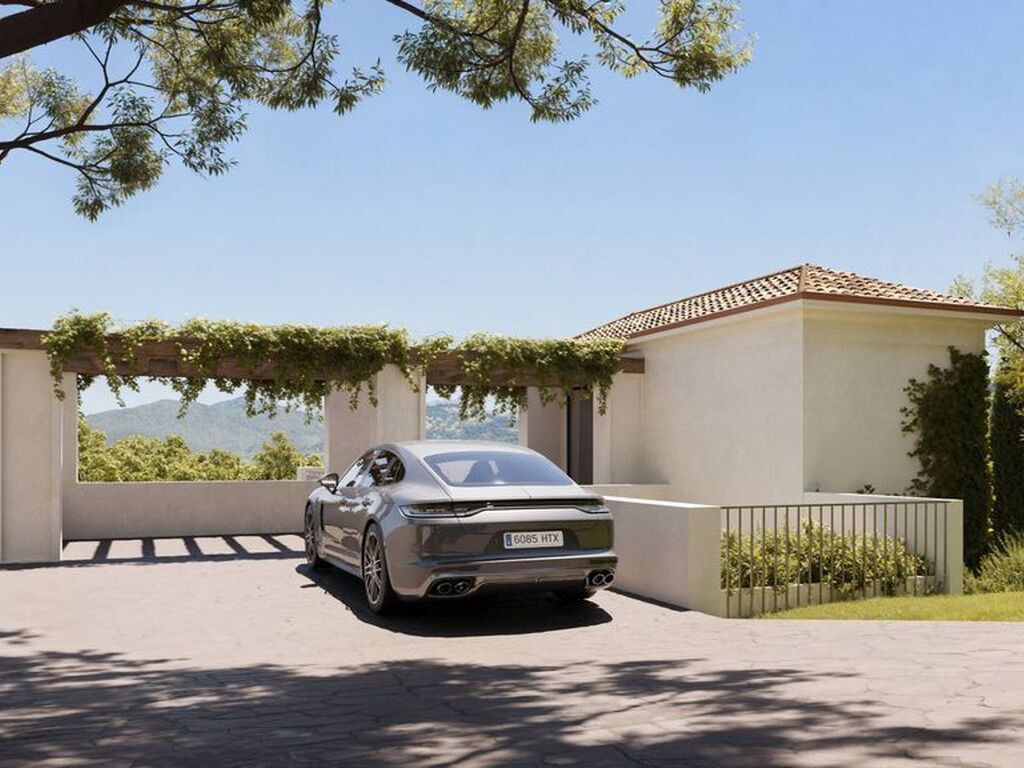 Luxury House for sale in Marbella, 2 850 000 €, Photo 2