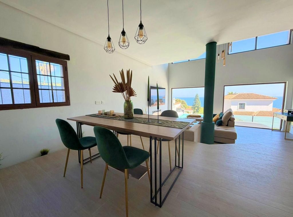 Maison de luxe à vendre à Algeciras, 490 000 €, Photo 3