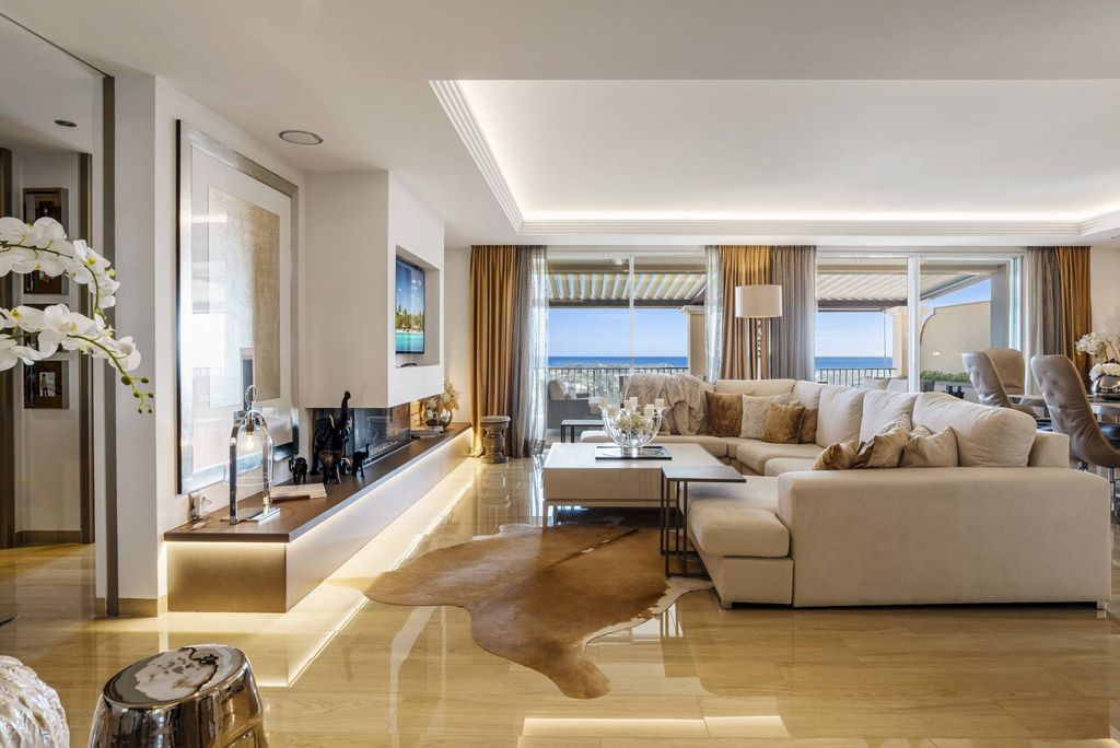 Luxury House for sale in Marbella, 2 650 000 €, Photo 3