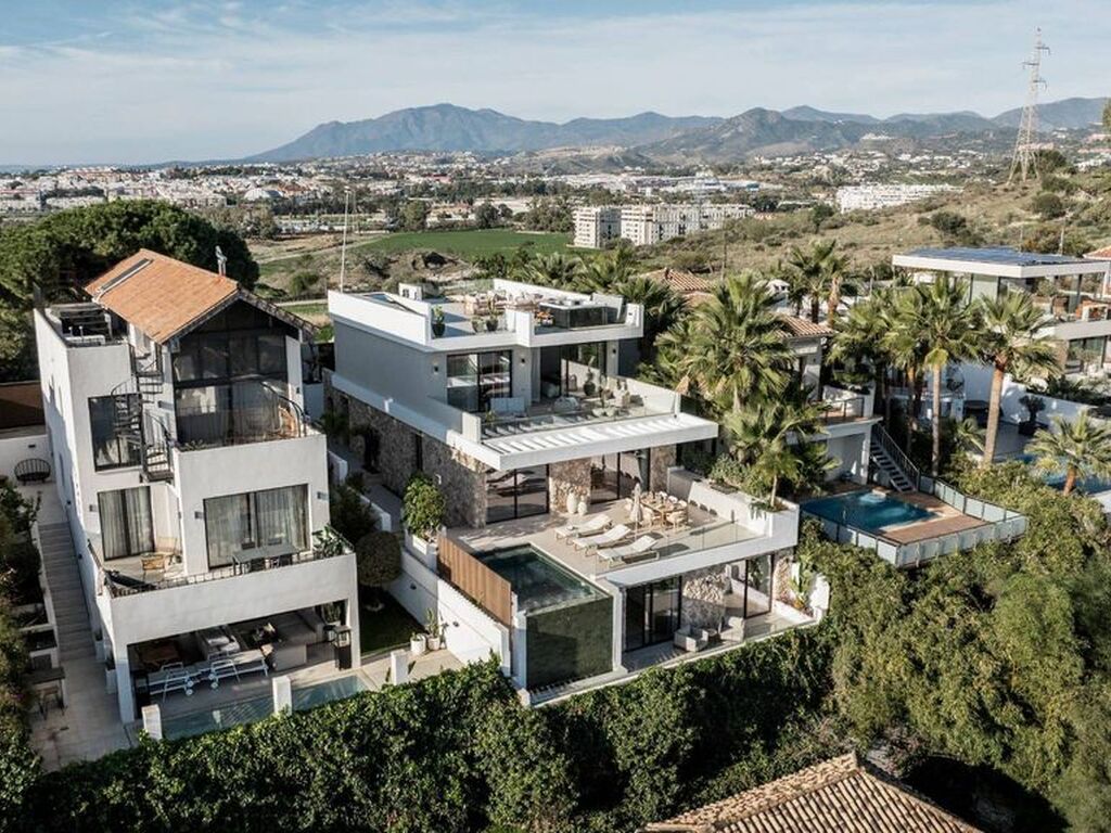 Luxury House for sale in Marbella, 2 475 000 €, Photo 2