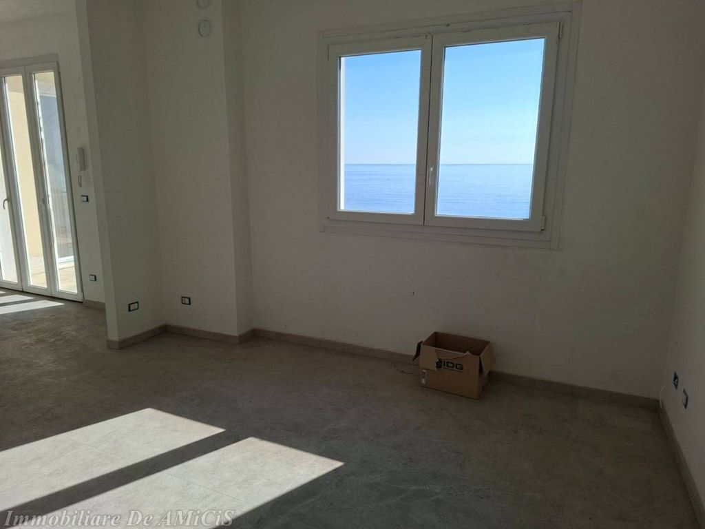 Luxury Apartment for sale in Bordighera, 780 000 €, Photo 7