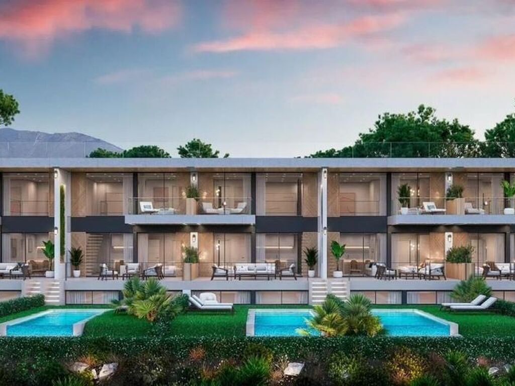 Luxury House for sale in Marbella, 1 100 000 €, Photo 1