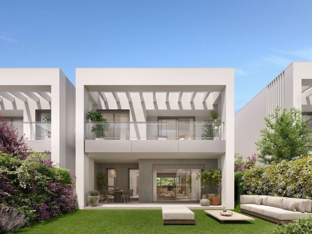 Luxury House for sale in Marbella, 1 950 000 €, Photo 1