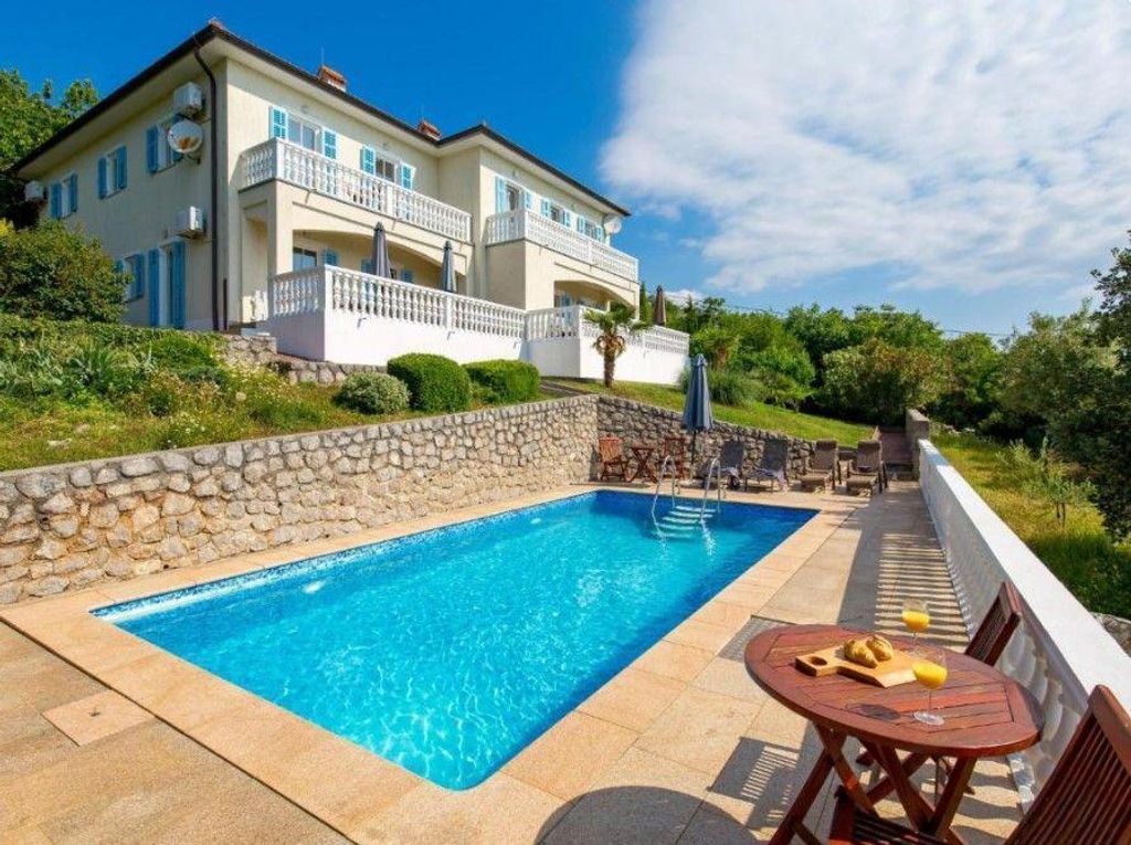 Maison de luxe à vendre à Brsec, 0 €, Photo 2