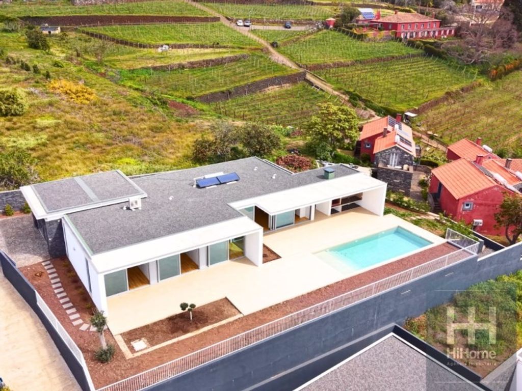 Luxury House for sale in Calheta, 1 850 000 €, Photo 1