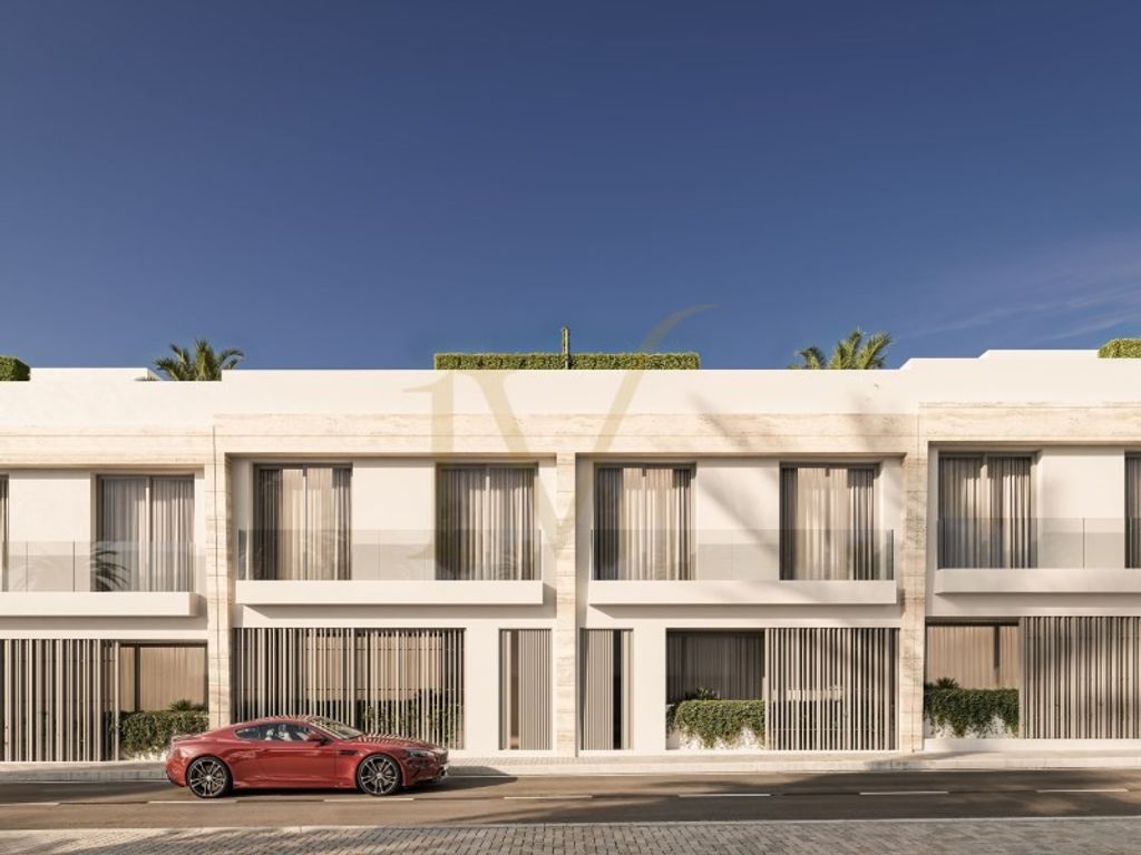 Luxury House for sale in Marbella, 1 204 970 €, Photo 1