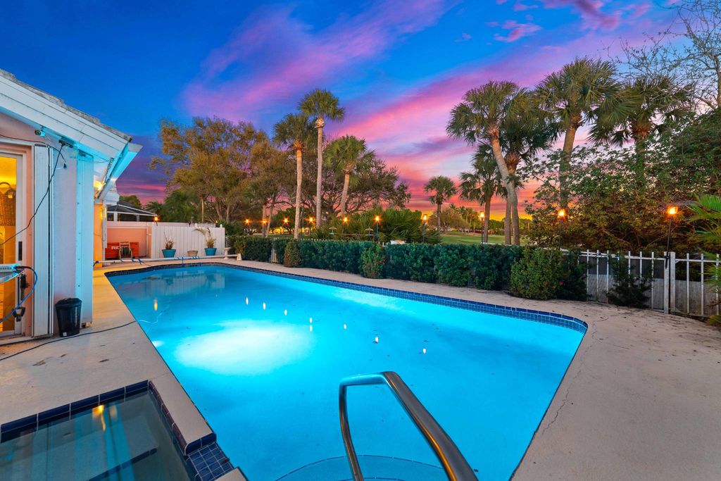 Maison de luxe à vendre à West Palm Beach, 593 690 €, Photo 1