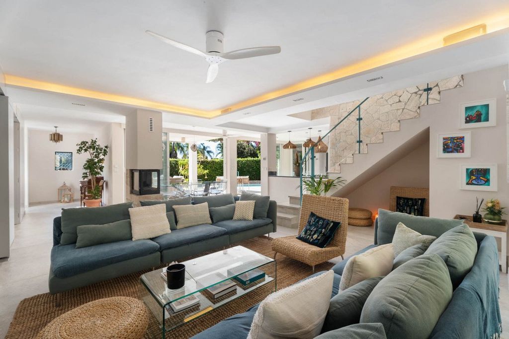 Luxury House for sale in Marbella, 2 380 000 €, Photo 7
