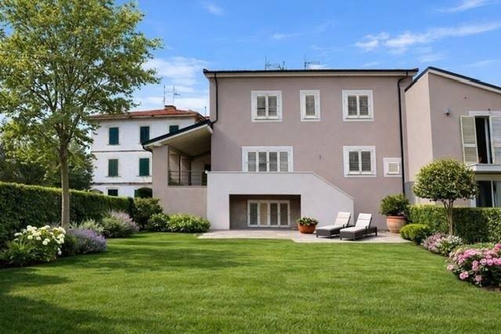 Luxury House for sale in Cascina, 485 000 €, Photo 1