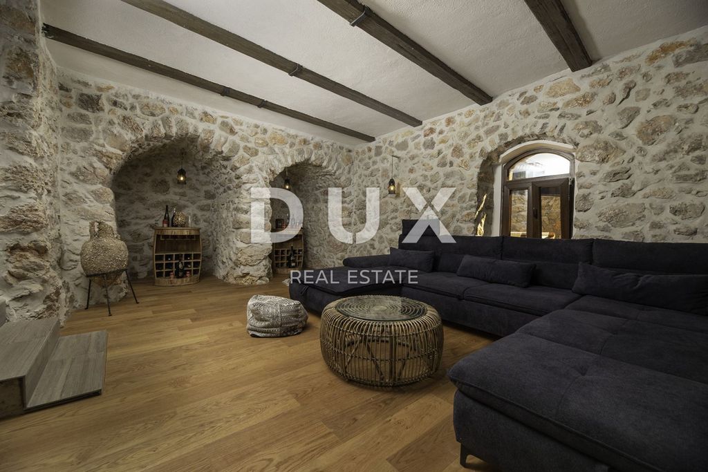 Maison de luxe à vendre à Vrbnik, 1 200 000 €, Photo 2