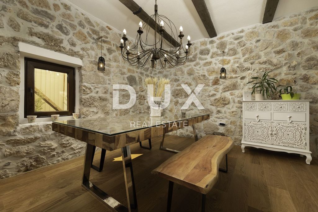 Maison de luxe à vendre à Vrbnik, 1 200 000 €, Photo 7